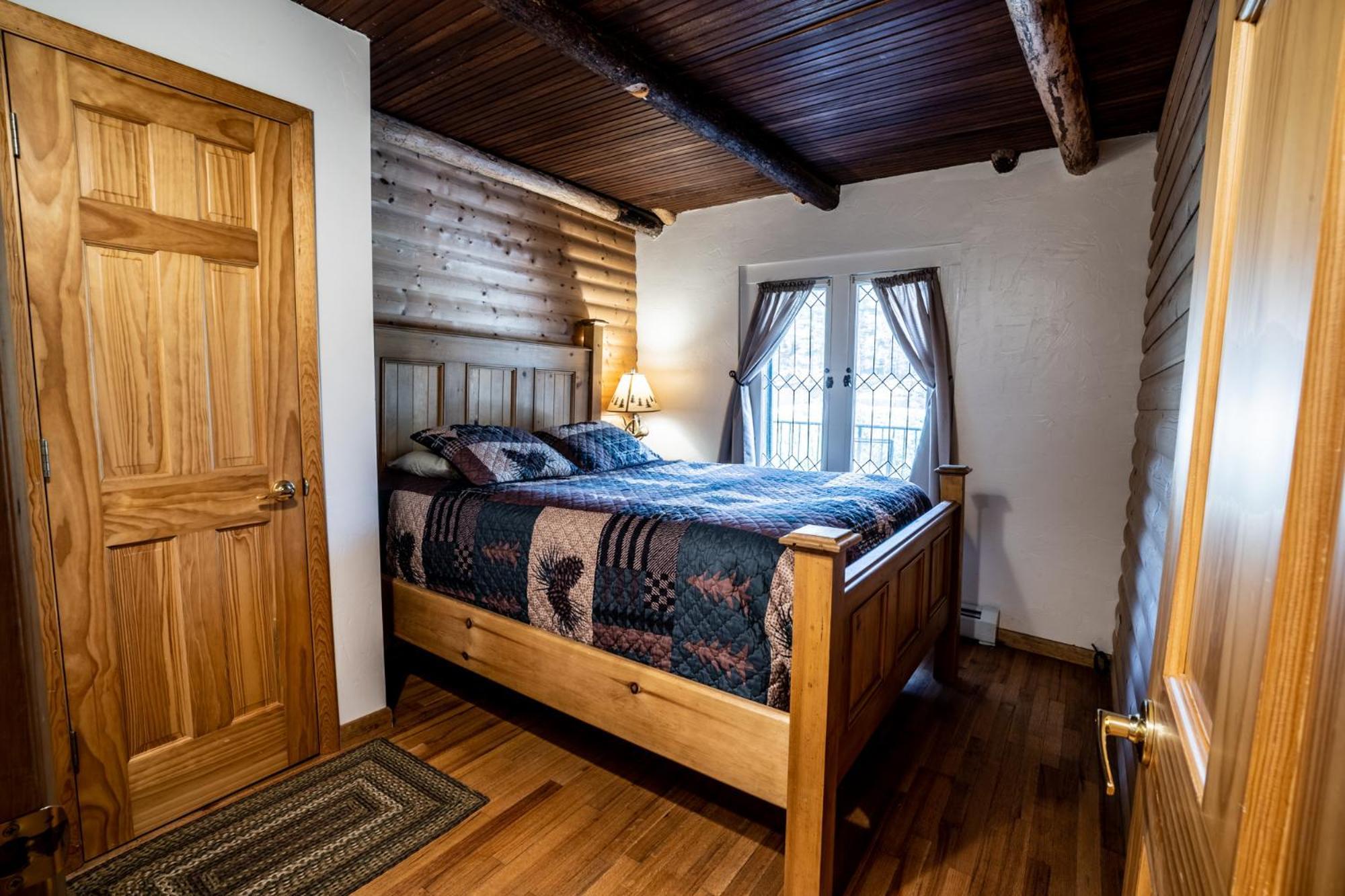 Colorado Bear Creek Cabins Эвергрин Номер фото