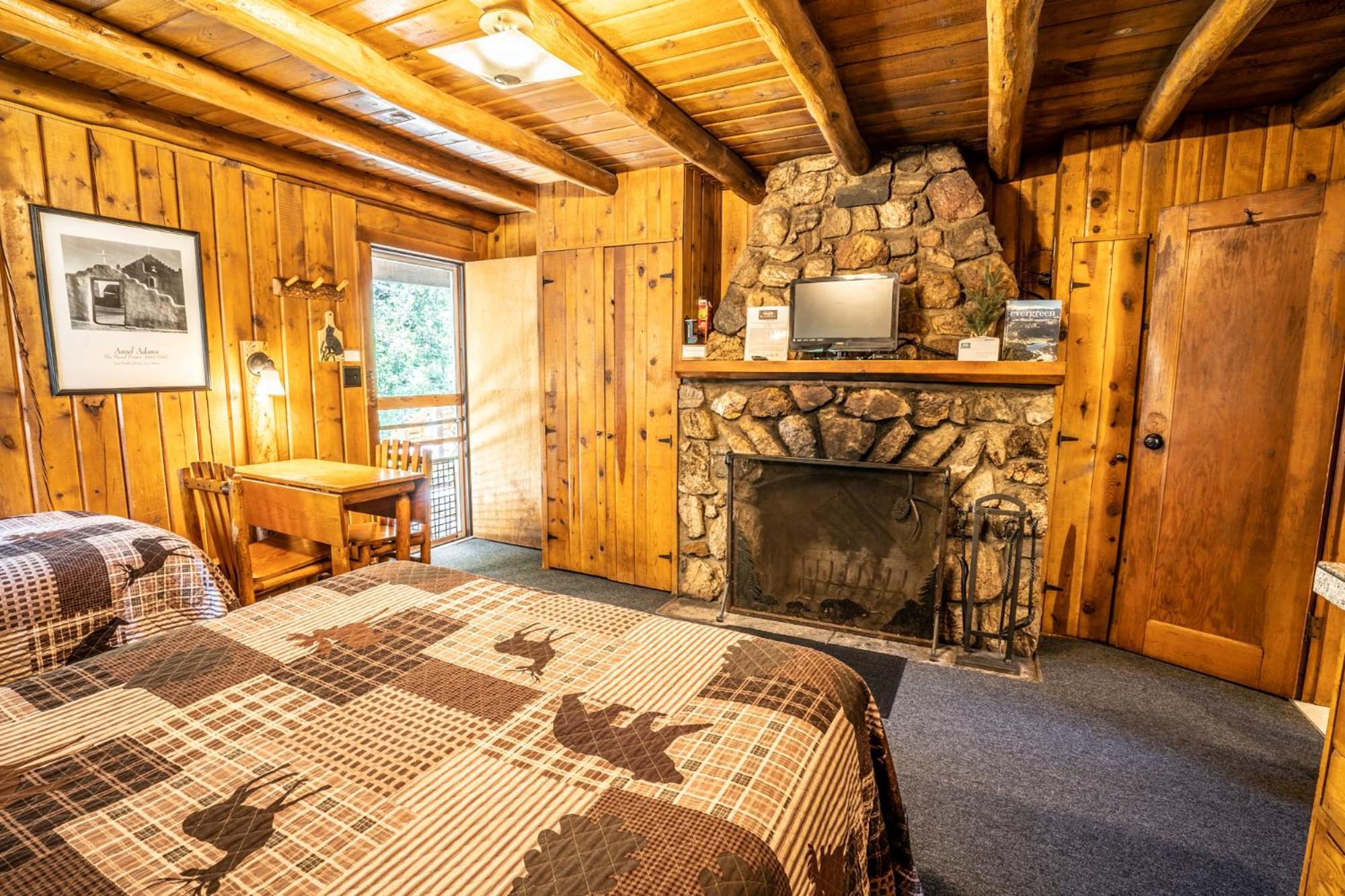 Colorado Bear Creek Cabins Эвергрин Номер фото
