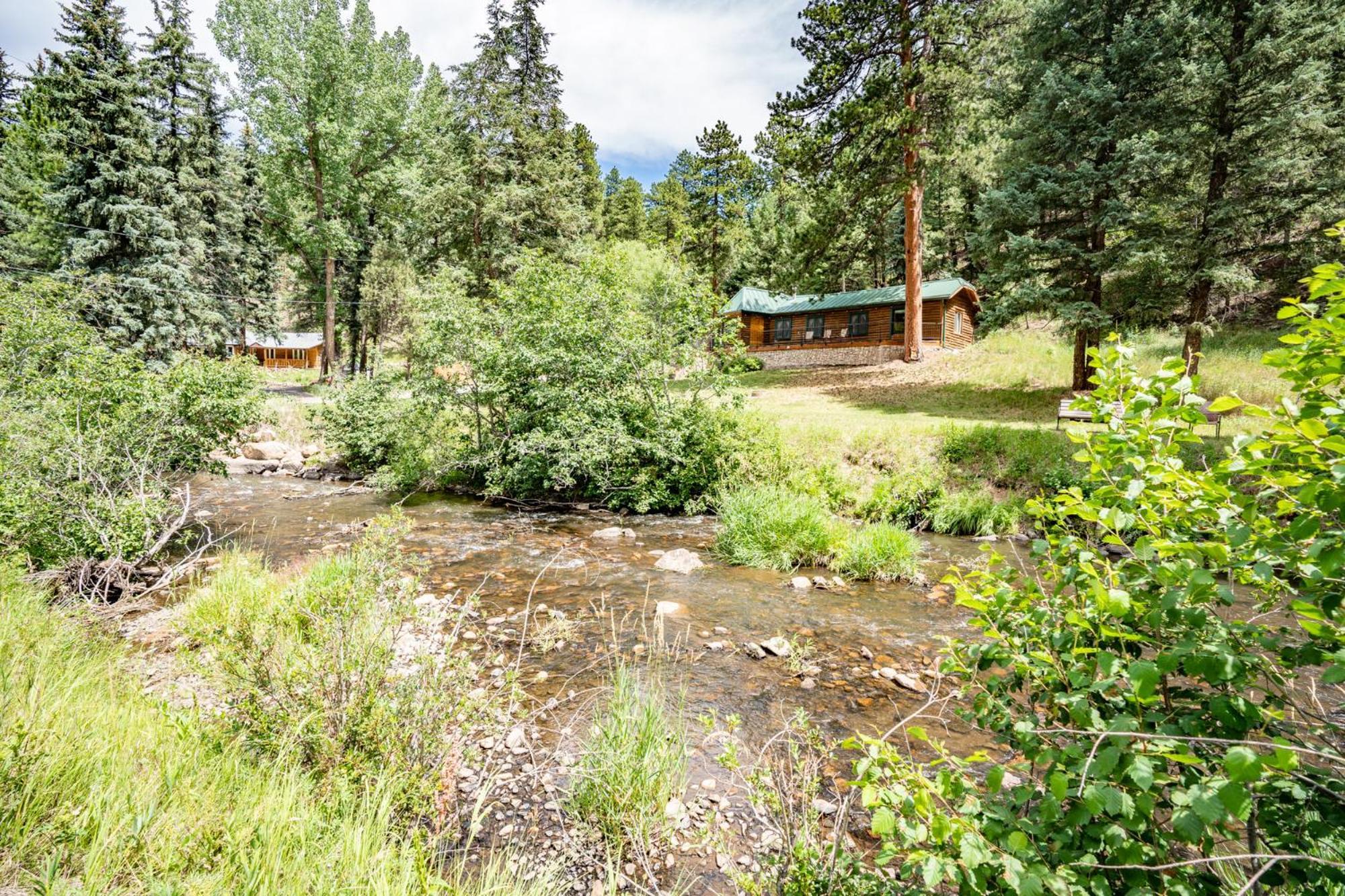 Colorado Bear Creek Cabins Эвергрин Номер фото